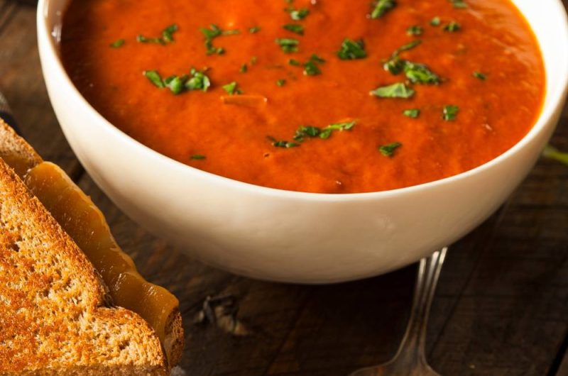 Slow Cooker Tomato Soup With Fresh Tomatoes