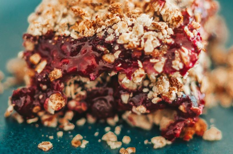 Slow Cooker Berry Crumble