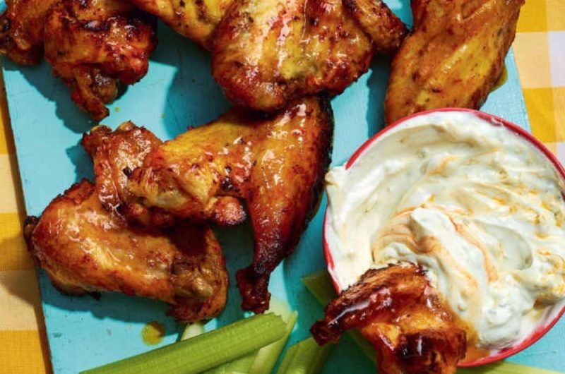 Bored of Lunch Buffalo Chicken Wings In Slow Cooker