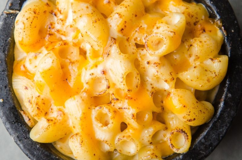 4 Ingredient Slow Cooker Mac and Cheese