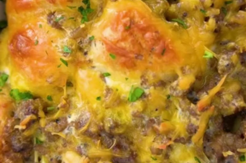 Slow Cooker Biscuit Breakfast Casserole