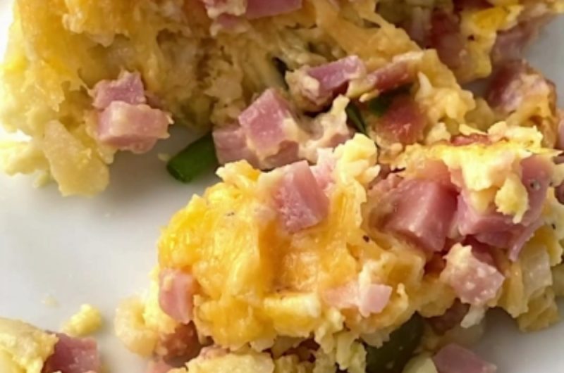 Slow Cooker Cheesy Ham Hashbrown Casserole