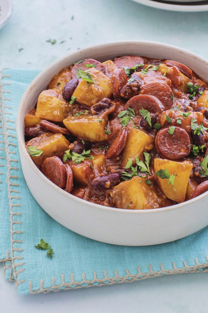 slow cooker chorizo and kidney bean stew with potatoes and cilantro.