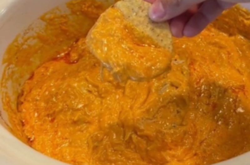 5 Ingredient Crock Pot Buffalo Chicken Dip