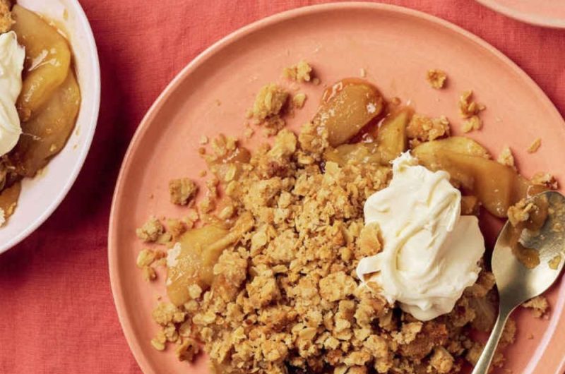 Slow Cooker Apple and Pear Crumble