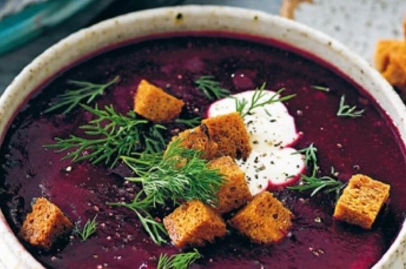 Slow Cooker Vegetarian Borscht