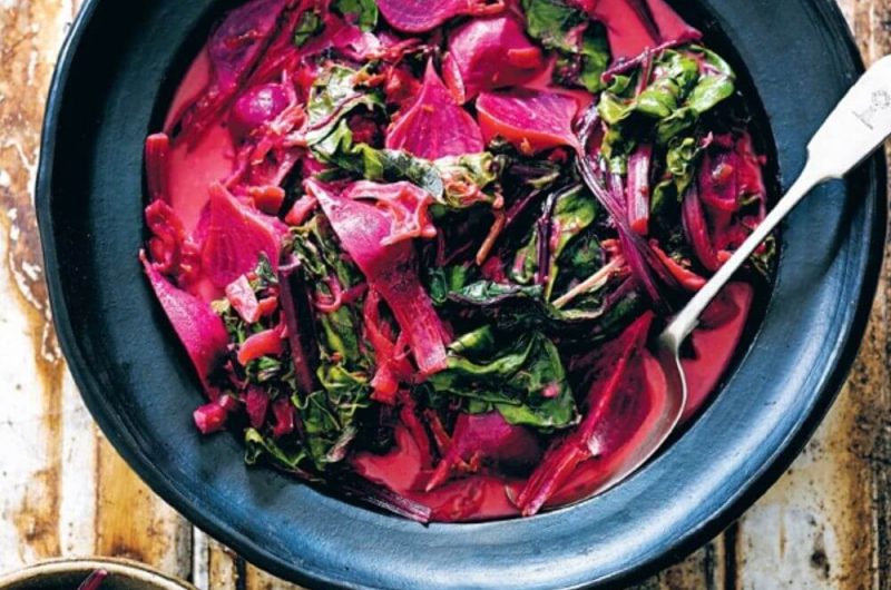 Slow Cooker Beetroot Curry