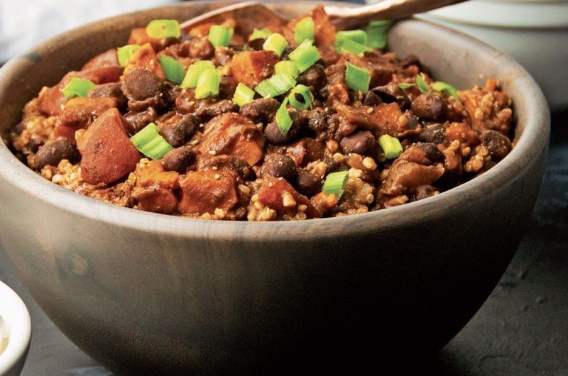 Slow Cooker Black Bean And Sweet Potato Chili