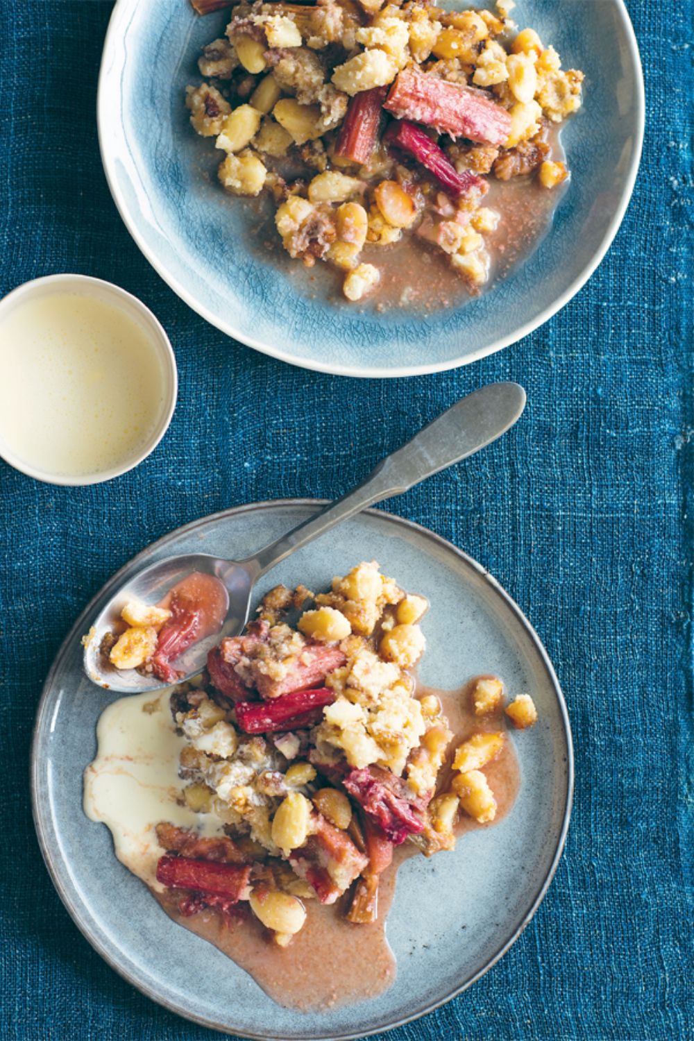 Slow Cooker Honey Rhubarb Nut Crumble