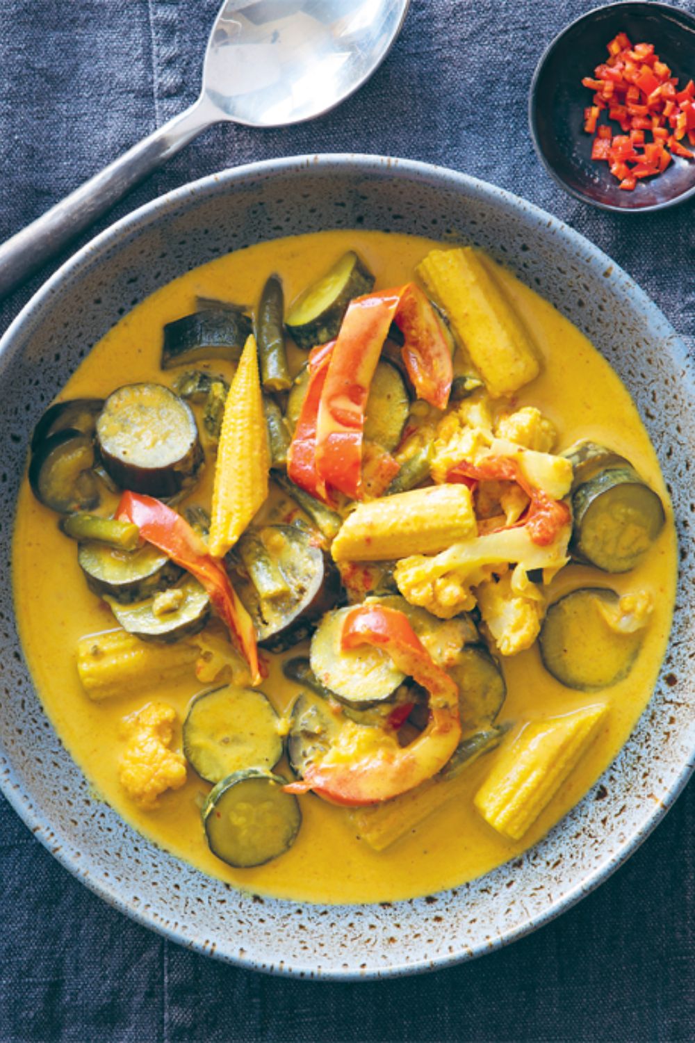 Slow Cooker Yellow Curry With Vegetables