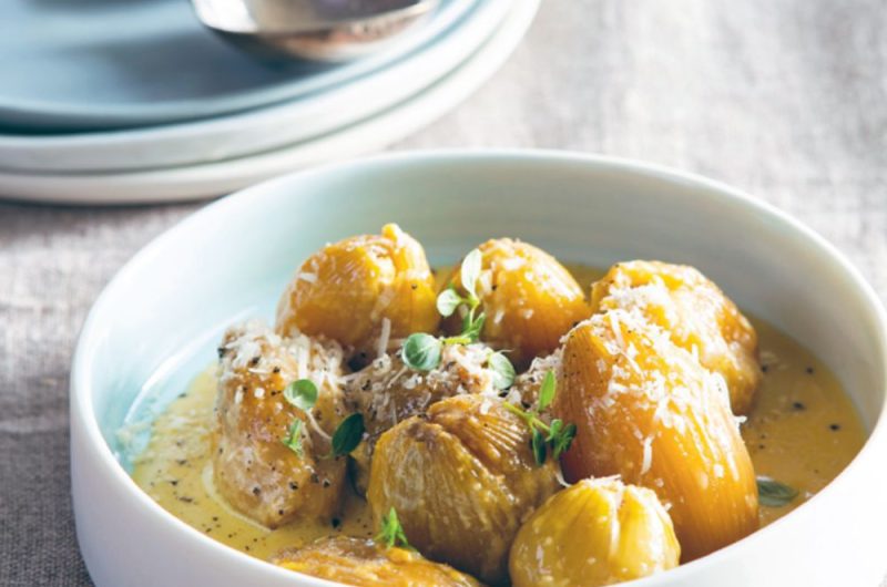 Slow-Cooked Onions With Thyme And Parmesan